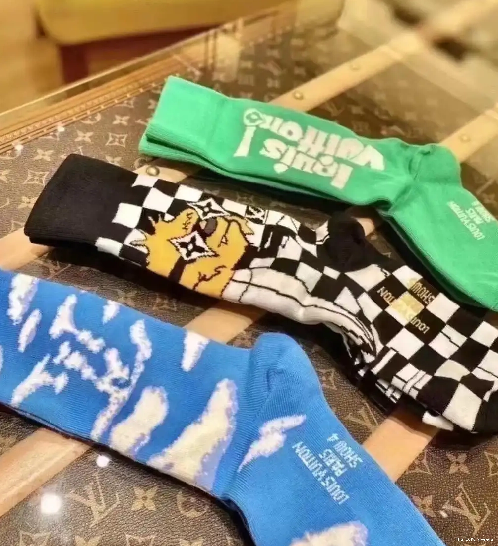 SOCKS WITH CUSTOM BOX LV 0620